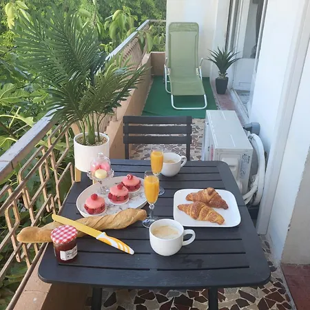 Appartamento T2 Neuf Centre Raphaël Avec Terrasse Et Parking Gratuit, Prés De La Et Commerces!