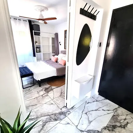 T2 Neuf Centre Raphaël Avec Terrasse Et Parking Gratuit, Prés De La Et Commerces! Saint-Raphaël