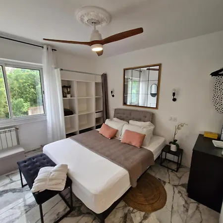 T2 Neuf Centre Raphaël Avec Terrasse Et Parking Gratuit, Prés De La Et Commerces! * Saint-Raphaël