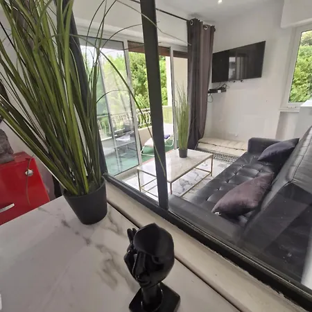 Appartamento T2 Neuf Centre Raphaël Avec Terrasse Et Parking Gratuit, Prés De La Et Commerces! *