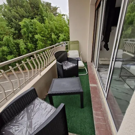 Appartamento T2 Neuf Centre Raphaël Avec Terrasse Et Parking Gratuit, Prés De La Et Commerces! *